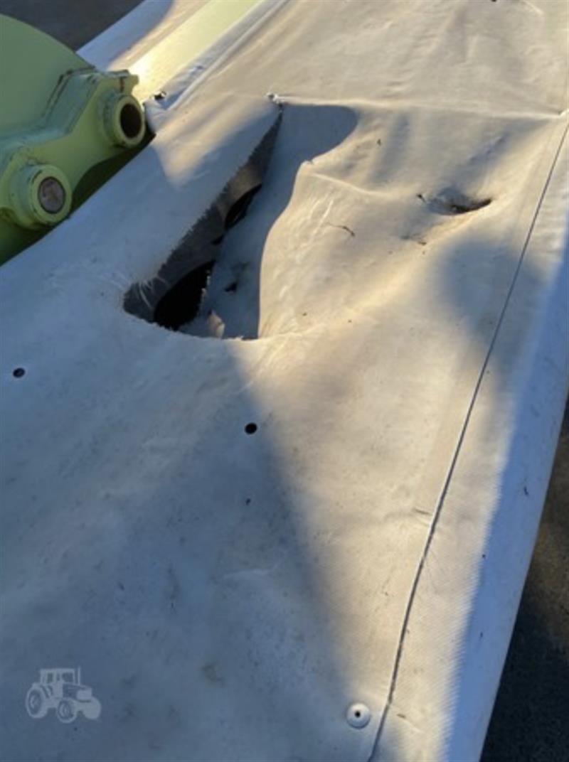 Photo 3. Claas Disco 3100 Contour hay mower