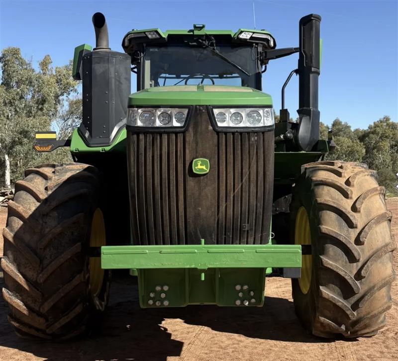 Photo 3. John Deere 9R 540 tractor