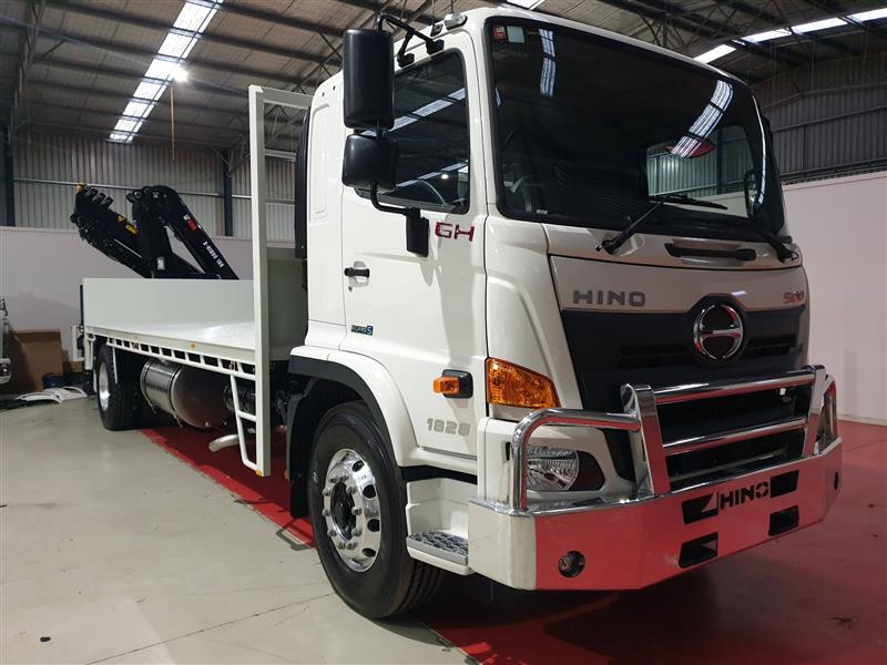 Photo 3. Hino GH 1828-500 Series Crane Truck