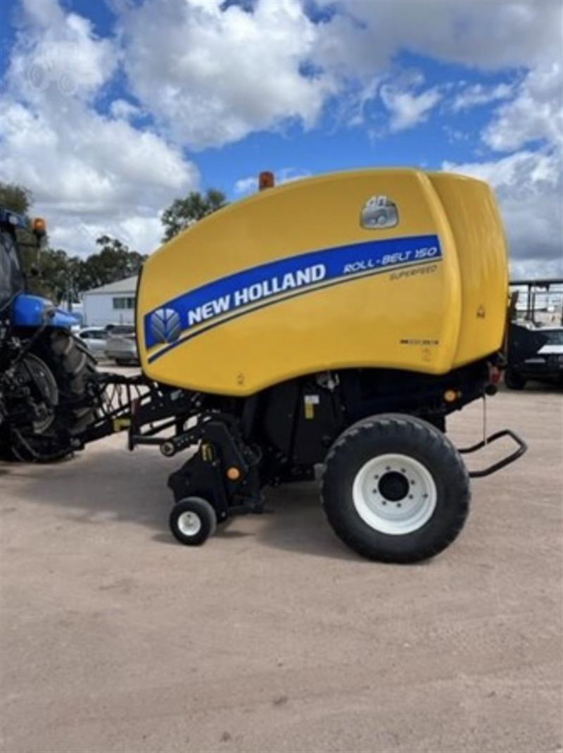 Photo 3. New Holland Roll-Belt 150 round baler