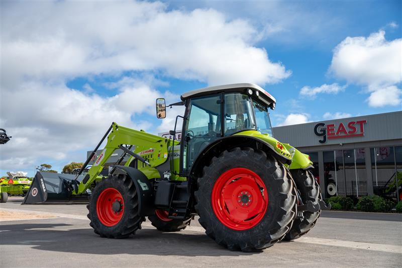 Photo 3. Claas ARION 620 Tractor FWA/4WD