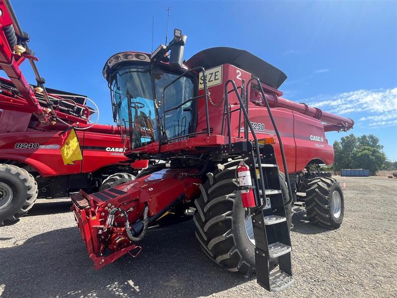 Photo 3. CASE IH 7250