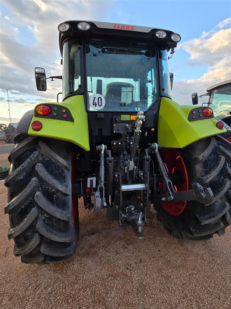 Photo 3. Claas ARION 430C Tractor FWA/4WD