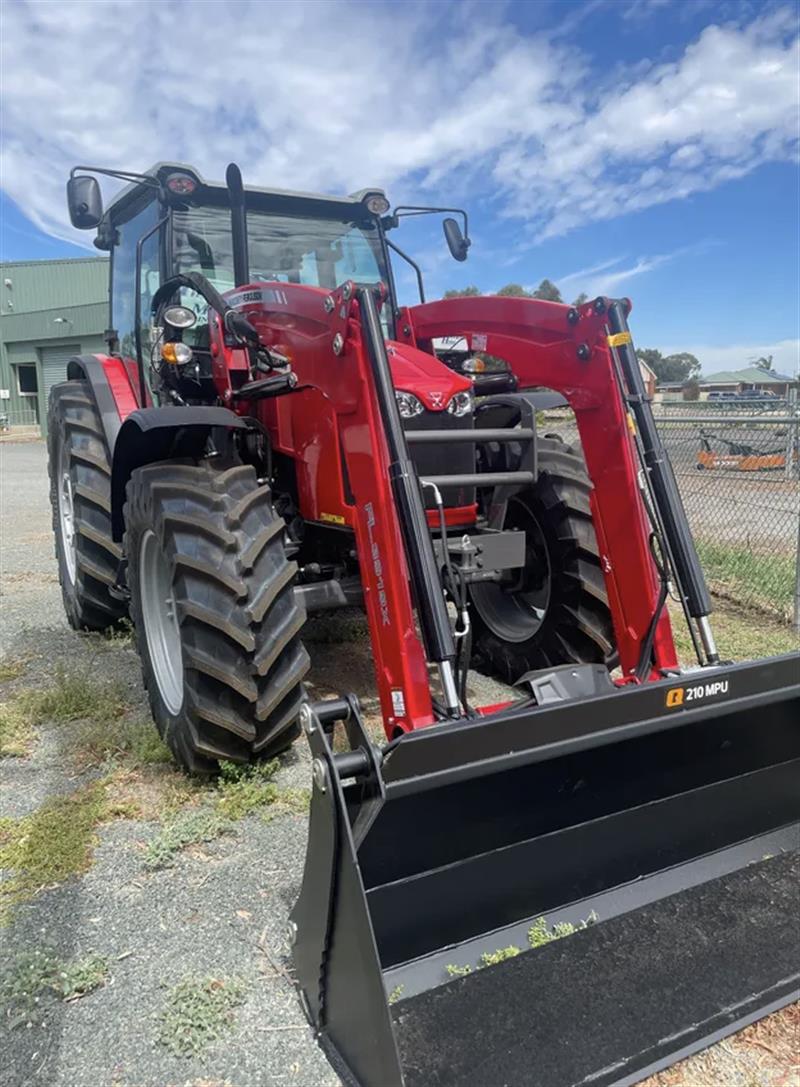 Photo 3. Massey Ferguson 6712 Tractor