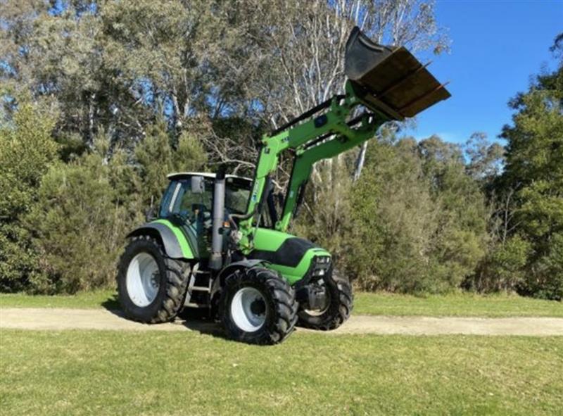 Photo 3. Deutz Fahr Agrotron M600 tractor