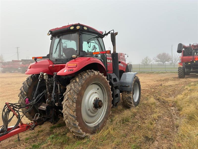 Photo 3. CASE IH MAGNUM 340 Tractor