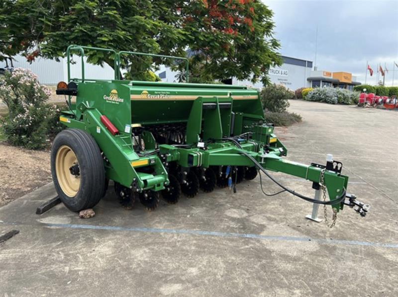 Photo 3. Great Plains 1006NT airseeder