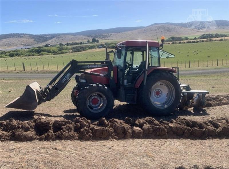 Photo 3. McCormick CX105 tractor