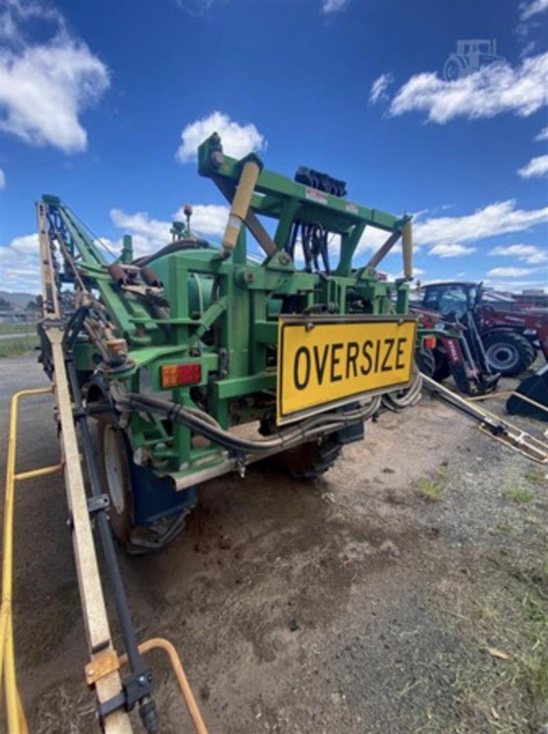 Photo 3. Goldacres CE2500 boom sprayer