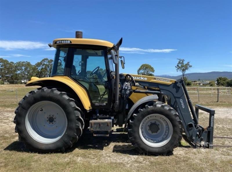 Photo 3. Challenger MT455B tractor