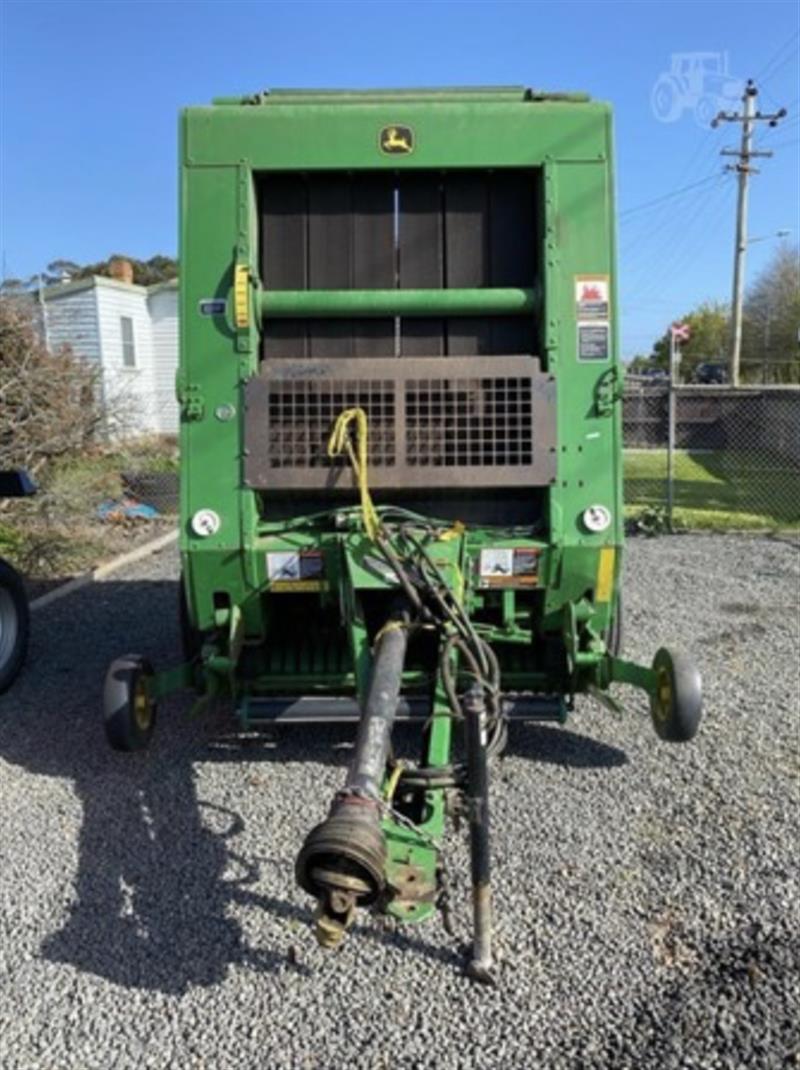 Photo 3. John Deere 468 round baler