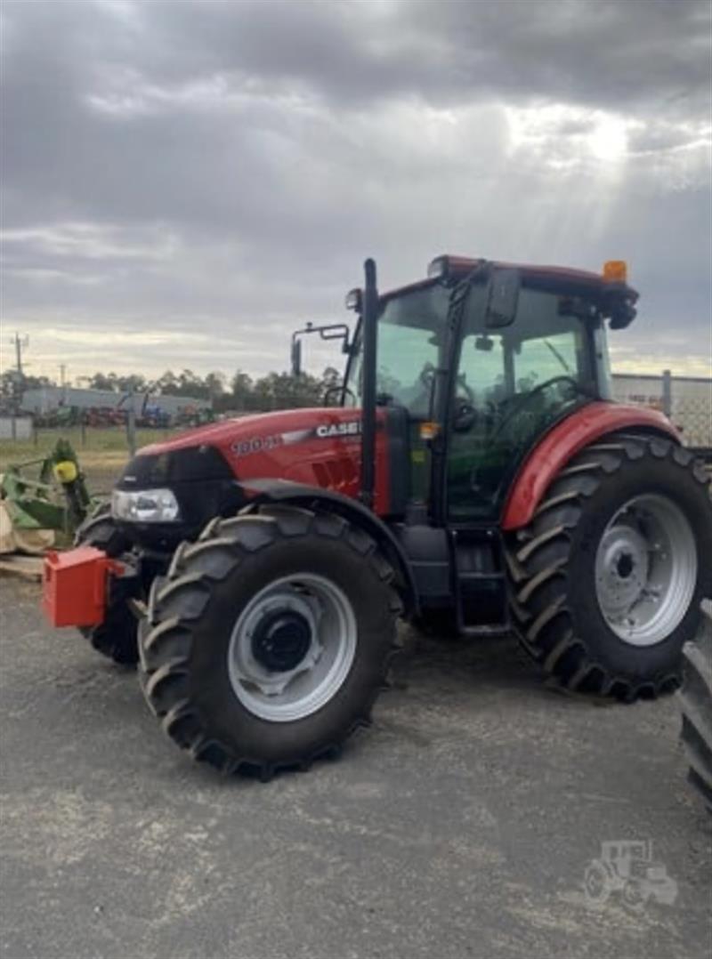 Photo 3. Case IH Farmall 100JX tractor