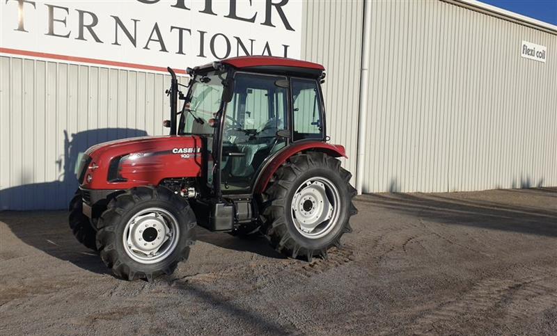 Photo 3. Case IH FARMALL 60B tractor