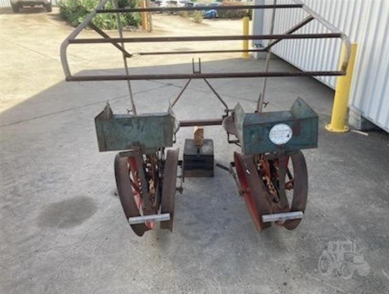 Photo 3. Mechanical Transplanter 22C crop equipment