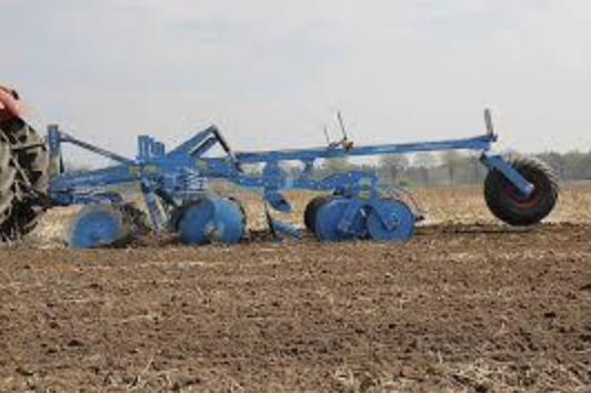 Photo 3. Lemken Rubin 12 compact disc airseeder