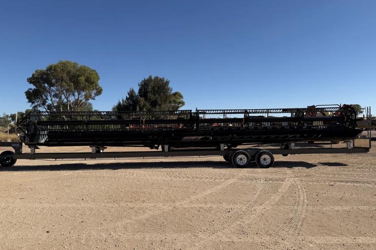 Photo 3. MacDon FD145 harvester front