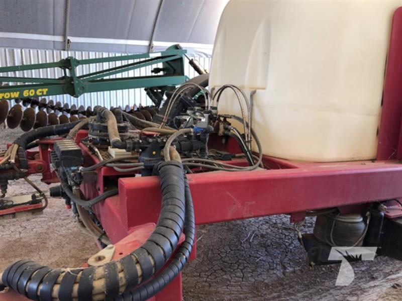 Photo 3. Croplands Weedit 6000 boom sprayer