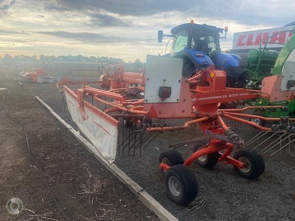 Photo 2. Kuhn GA 6000 hay rake