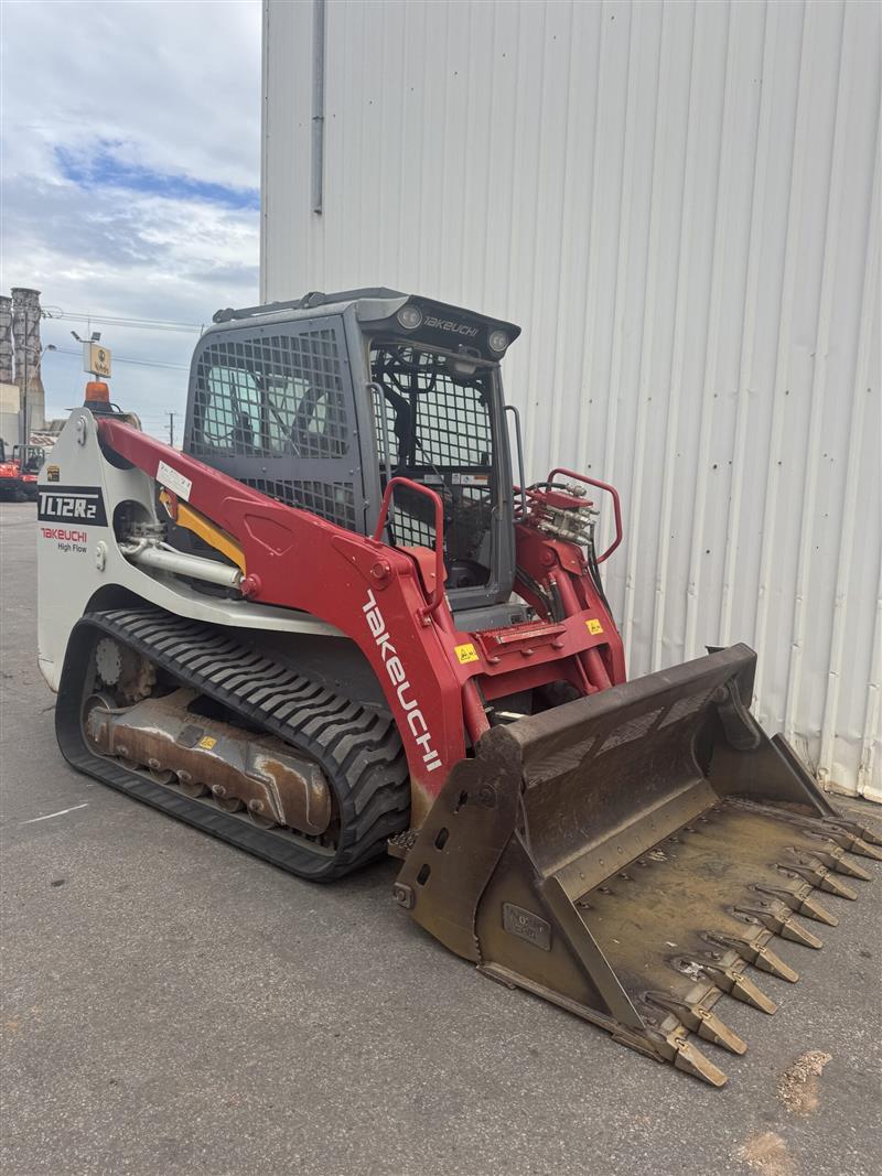 Photo 4. 2021 TAKEUCHI TL12R2 