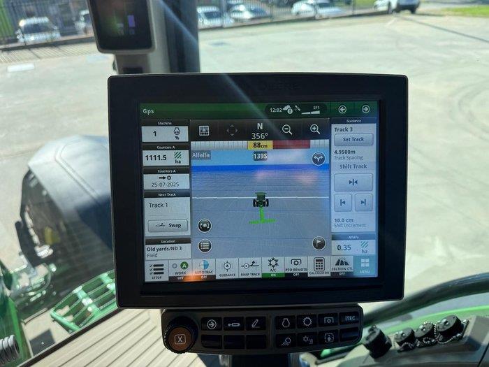 Photo 4. John Deere 7R210 tractor