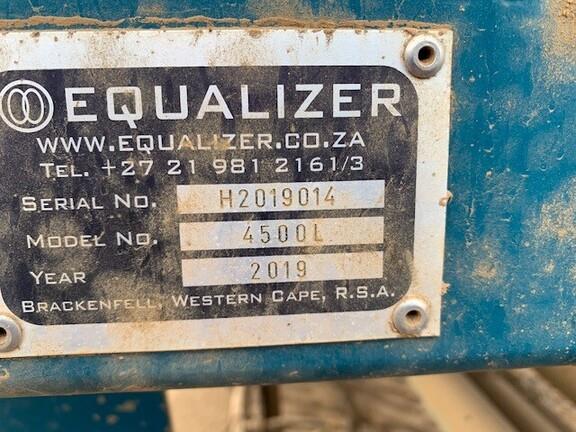 Photo 2. Equalizer 4500L Flexi-N tank & Pump Equipment spreader