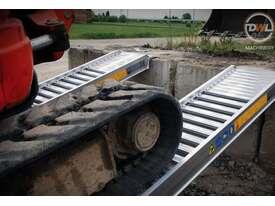 Photo 3. Digga Aluminium loading ramp loading ramp attachment