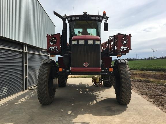 Photo 3. Hardi Saritor 4800 self propelled sprayer