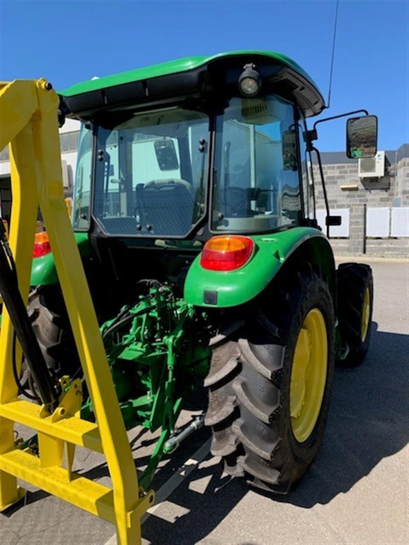 Photo 2. John Deere 5055E tractor