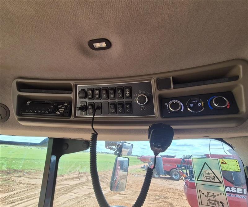 Photo 4. Case IH 7240 combine harvester