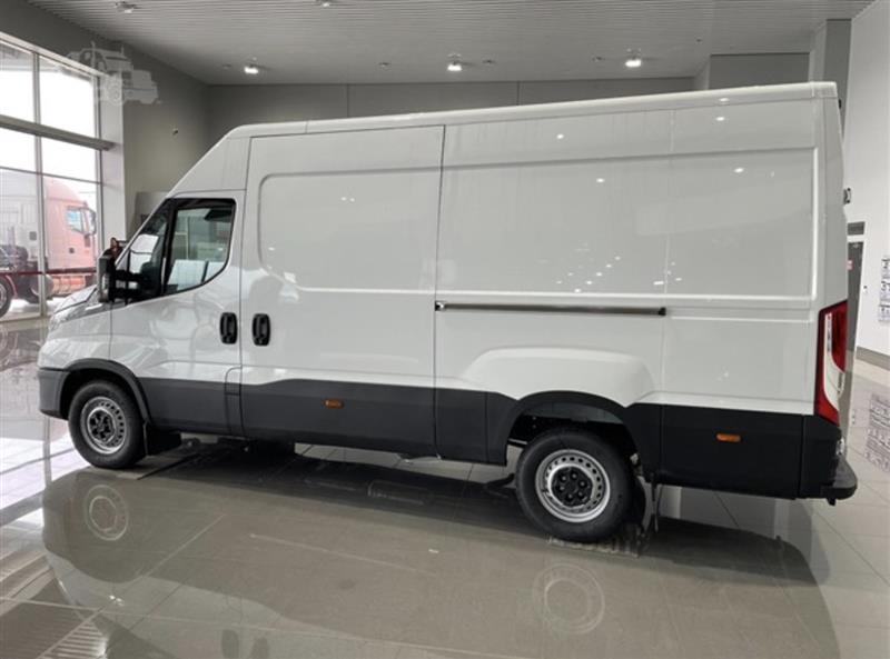 Photo 4. Iveco Daily 35S14 truck