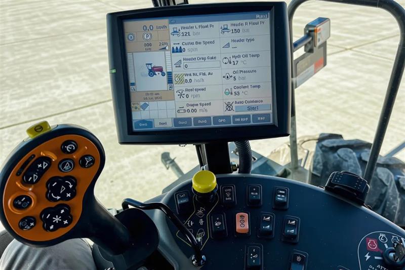 Photo 4. CaseIH 2016 WD2304 Windrower