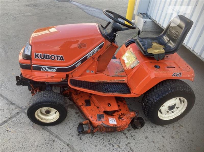 Photo 4. Kubota G1800 ride on mower