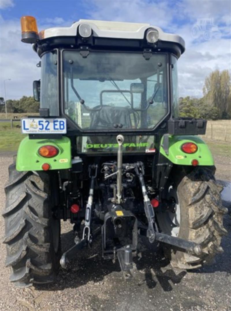 Photo 4. Deutz Fahr 4065E Keyline tractor
