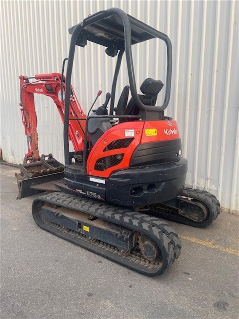 Photo 2. Kubota U25-3 HG Mini Excavator