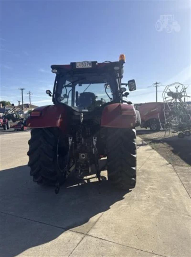 Photo 4. Case IH Maxxum 140 tractor