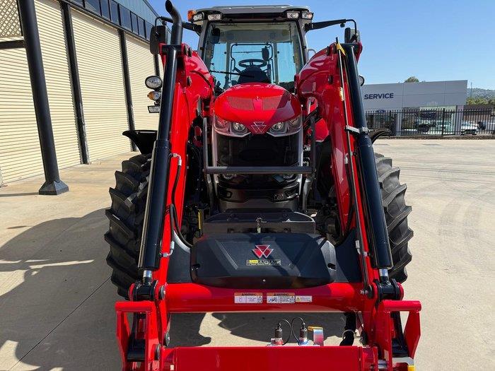 Photo 4. Massey Ferguson 7S.145 Dyna-6