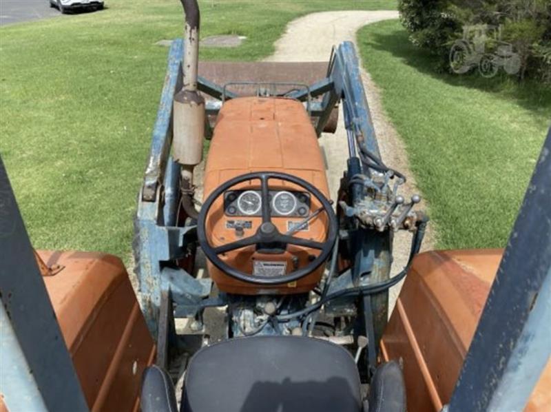 Photo 4. Fiat 640 tractor