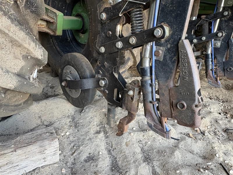 Photo 4. Ausplow D260-70 tillage