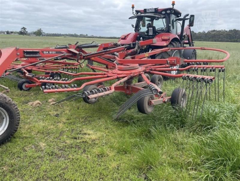 Photo 4. Kuhn GA8131 hay rake