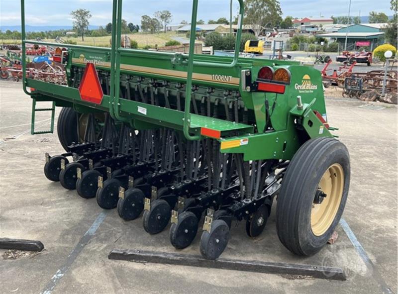 Photo 4. Great Plains 1006NT airseeder