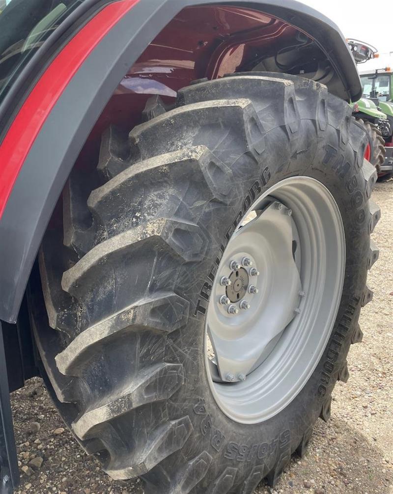 Photo 4. Massey Ferguson 5710 ES.CAB tractor