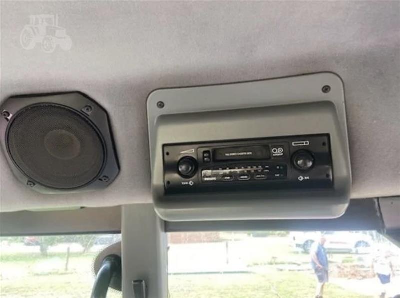 Photo 4. Case IH CX80 tractor