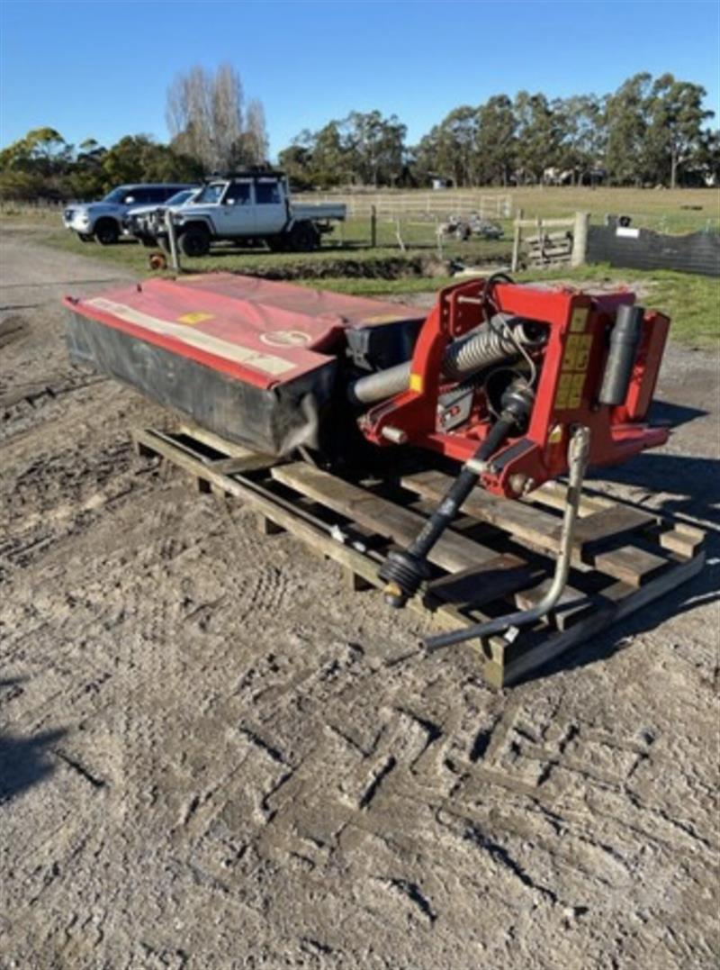 Photo 4. Vicon Extra 228 mower