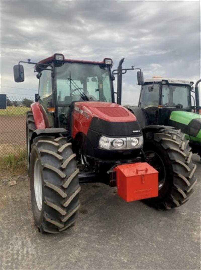 Photo 4. Case IH Farmall 100JX tractor