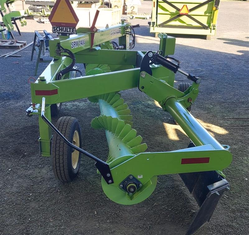 Photo 4. Schulte SRW1400 rock rake