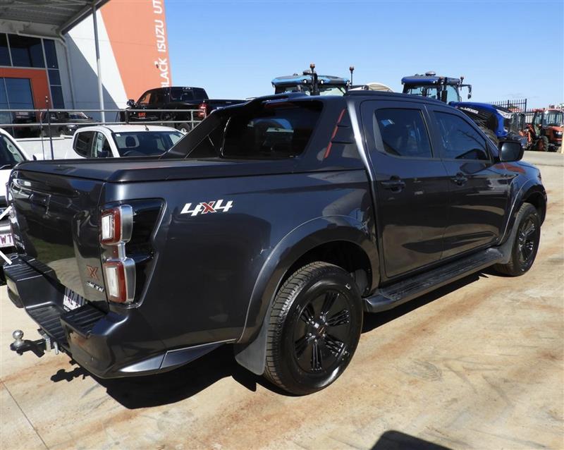 Photo 4. Isuzu D-Max X-Terrain 4x4 Dual Range utv