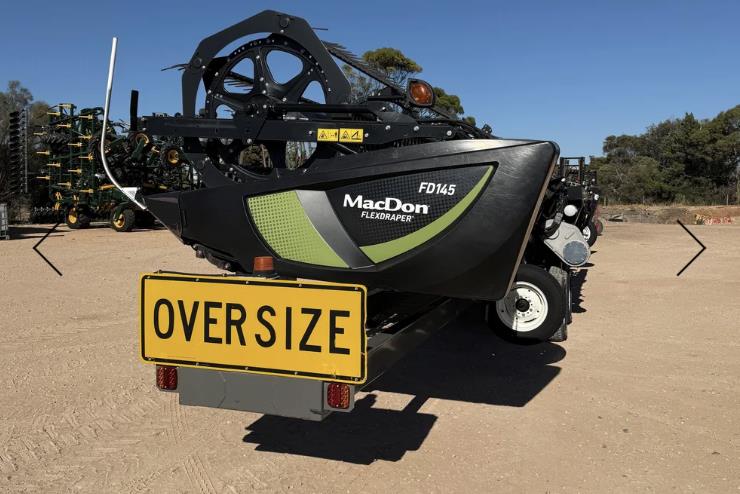 Photo 4. MacDon FD145 harvester front