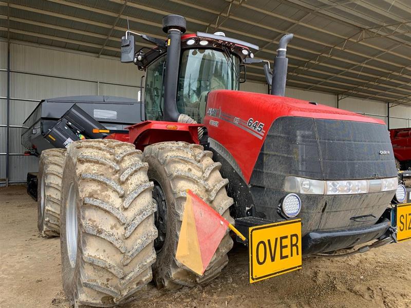 Photo 2. Case IH 645 steiger tractor