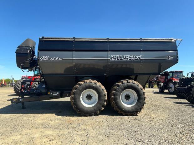 Photo 2. Elmers Haulmaster 41T chaser bin