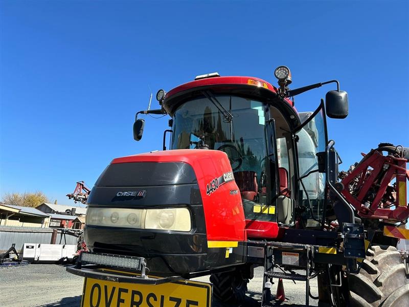 Photo 2. Case IH 4430 self propelled sprayer